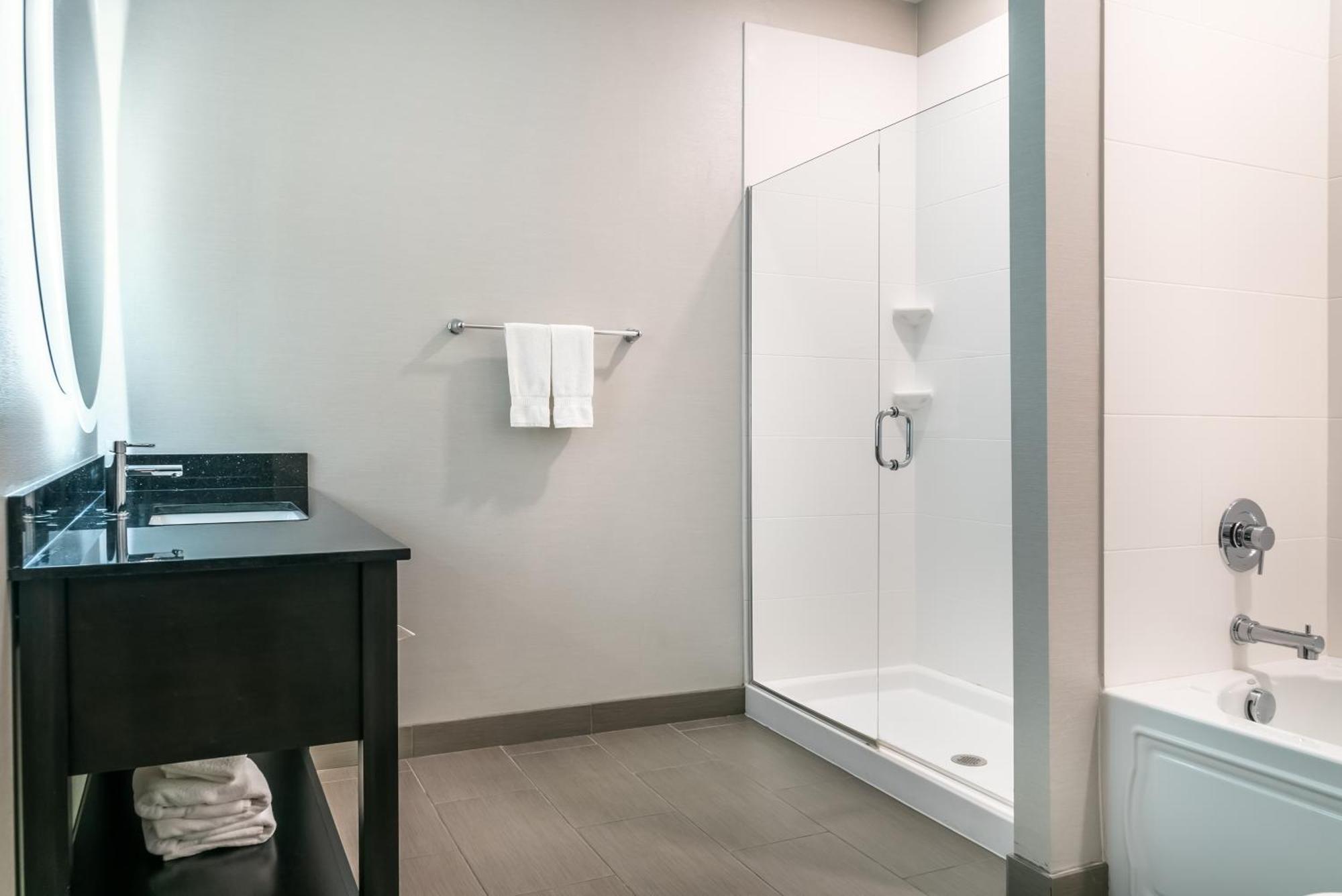 Comfort Inn & Suites Adrian ภายนอก รูปภาพ